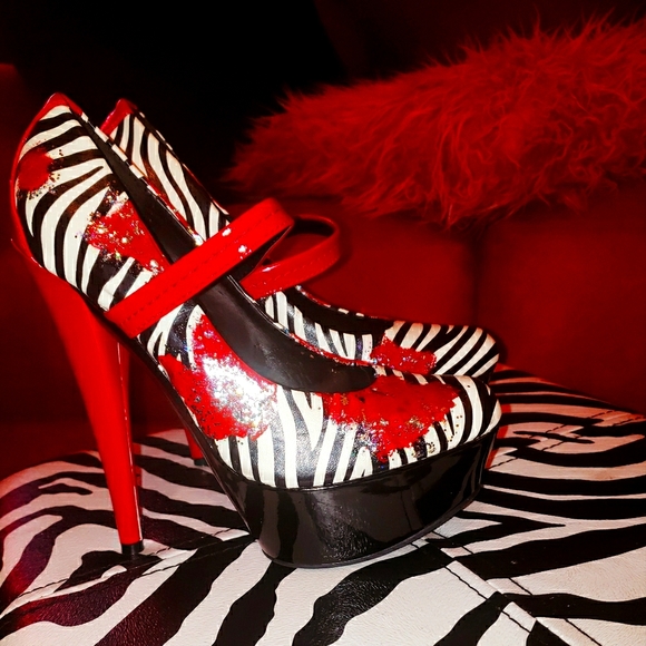 Unique Red w/Zebra Print Heels - Picture 1 of 1